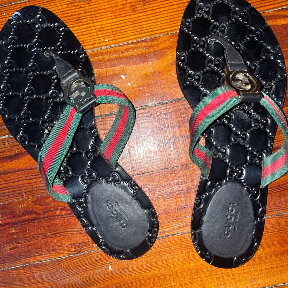 Gucci flip flops